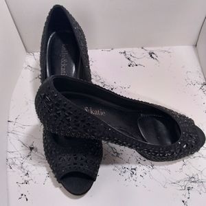 EUC Kelly & Katie Geometric Rhinestone Heels